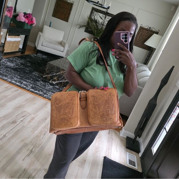 Tooled Leather Weekender Overnight Travel Handcrafted Structured Travel Bag Tan - Picture 16 of 16